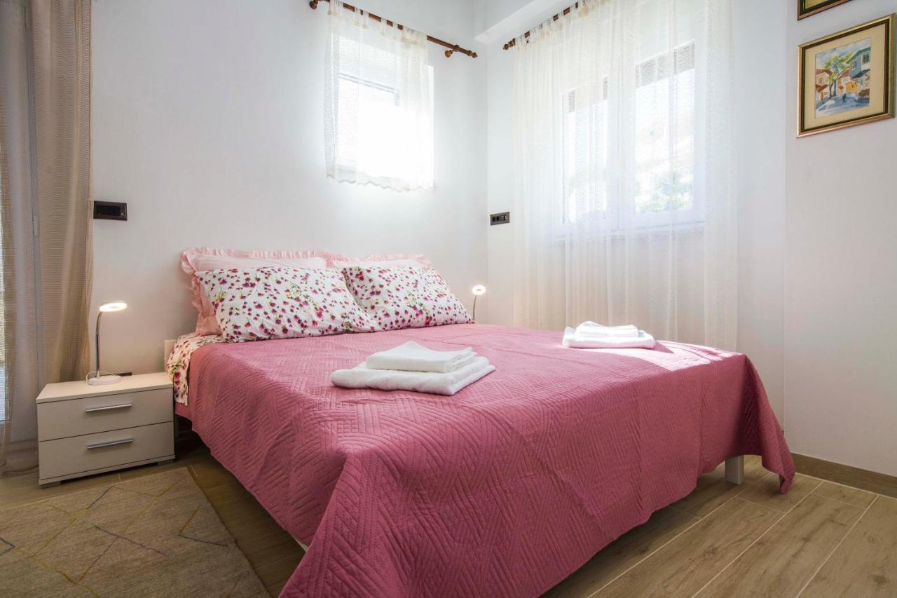 Ve & Ki Apartman Podstrana Kültér fotó
