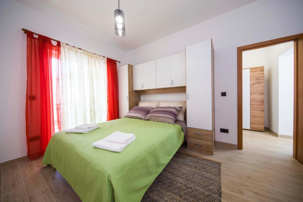 Ve & Ki Apartman Podstrana Kültér fotó