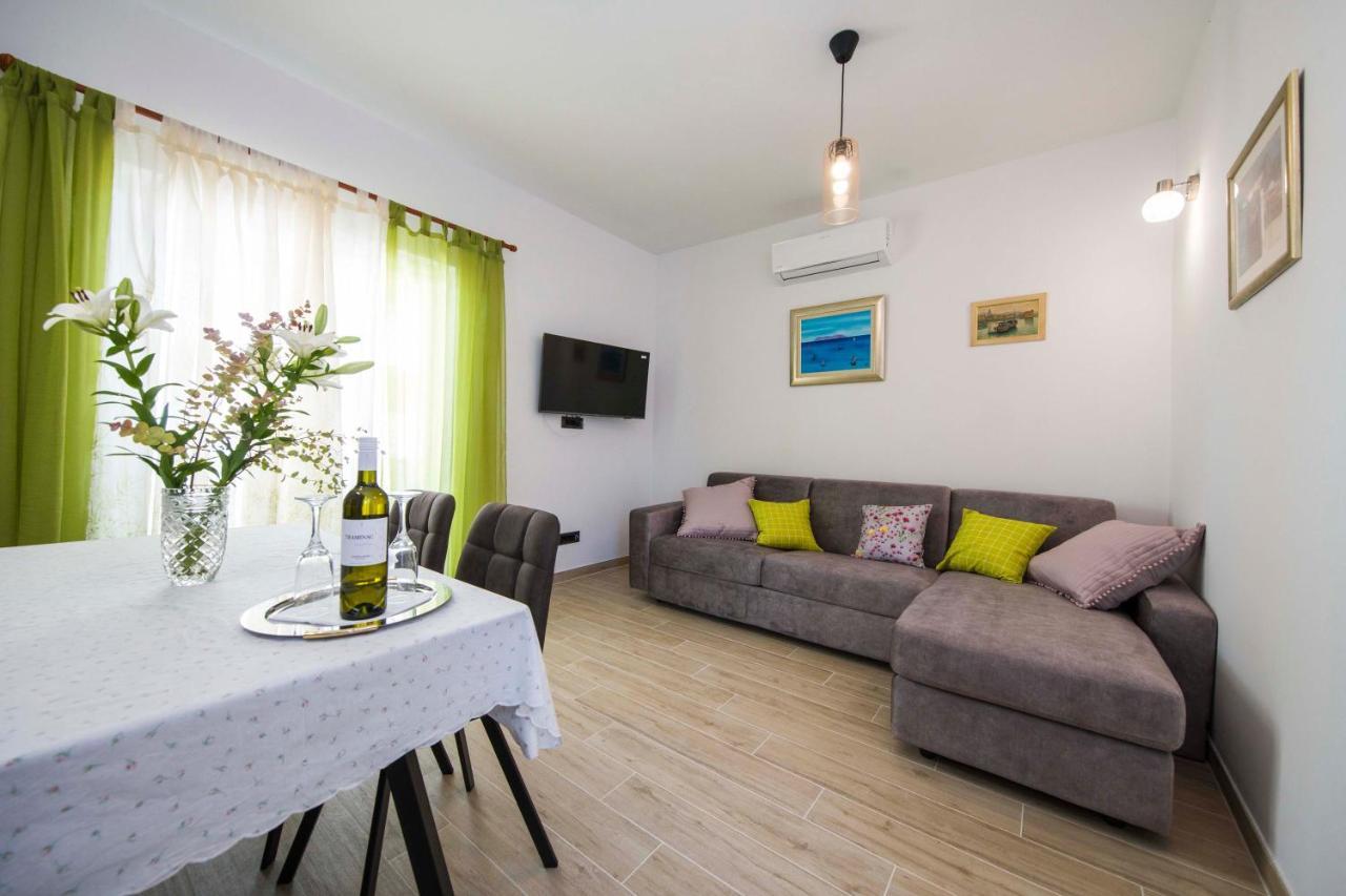 Ve & Ki Apartman Podstrana Kültér fotó