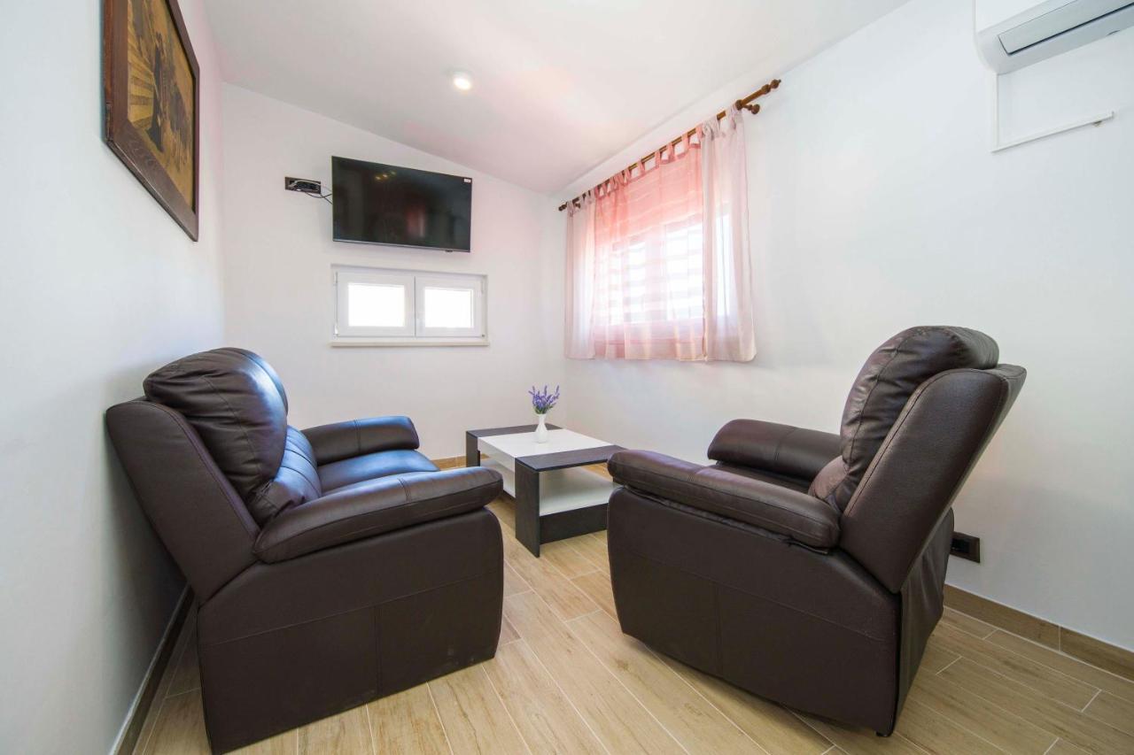 Ve & Ki Apartman Podstrana Kültér fotó