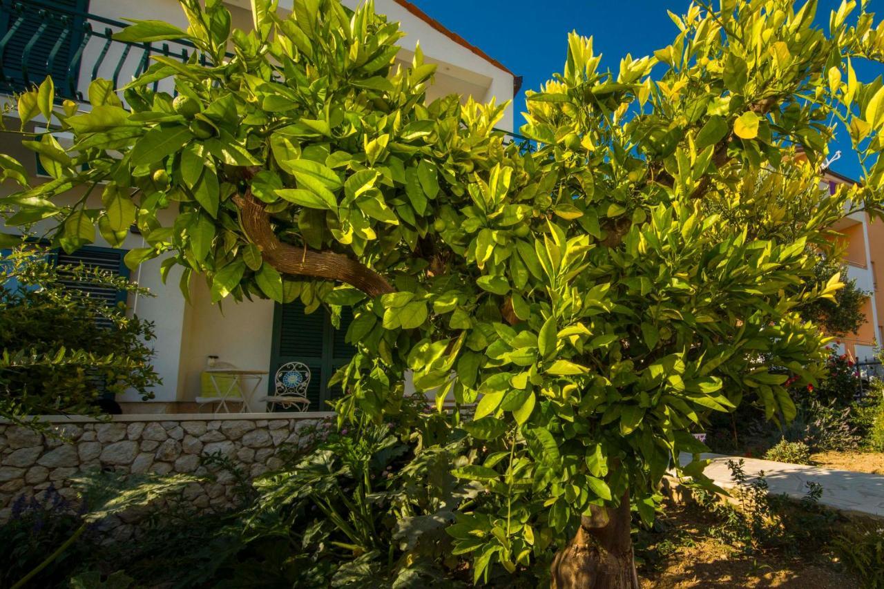 Ve & Ki Apartman Podstrana Kültér fotó